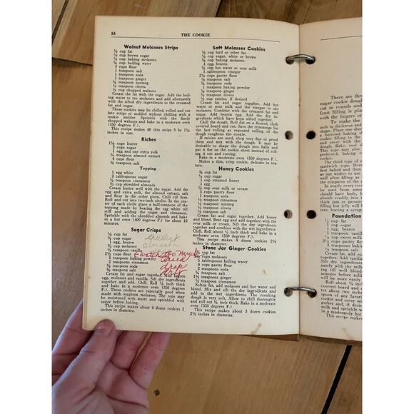 Vintage 1939 Cookbook ~The Cookie Book ~ Culinary Arts Press ~ Wood Board Cover - Picture 3 of 5